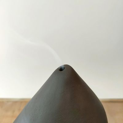 금속 가정 장식 스틱 백플로우 세라믹 디자인과 함께 미니 불향 연장기 보유자