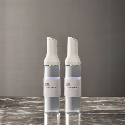 현대 요리의 필요에 맞게 디자인 된 유리 오일 잔과 식초 병