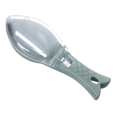 스테인리스 스틸 생선 스크래퍼와 스케일 제거기로 엉망인 생선 청소에 작별 인사를하십시오.