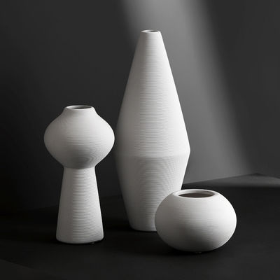 탁자 장식용 흰색 세라믹으로 만든 현대적인 수공예 건조 꽃 조립 잔