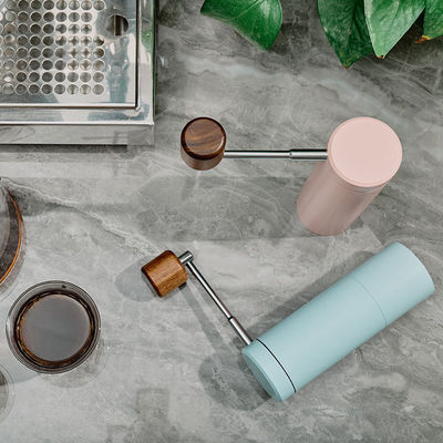 현대 디자인 스타일 세라믹 버어 수동 조정 가능한 설정으로 커피 콩 밀더