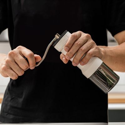 수동 도구 커피 콩 밀러와 외부 조정 설정 및 사용자 정의 로고