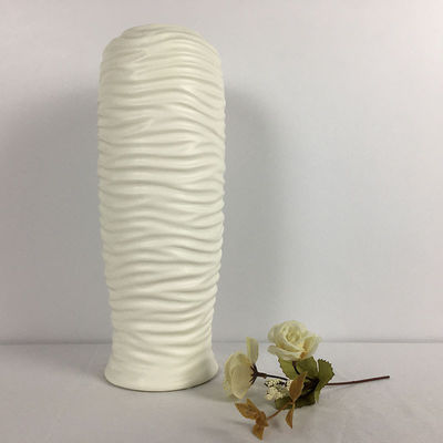 이 노르딕 현대 세라믹 꽃병으로 집에 우아함을 더하세요