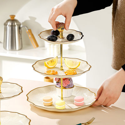 트렌디 10인치 3층 세라믹 플레이트 발렌타인 데이 파티를 위한 현대 디저트 스탠드