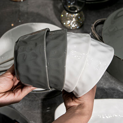 끝 세라믹 식기 세트 금 림 가정 및 호텔을 위해 완벽 한 그릇 포함 12 사용자