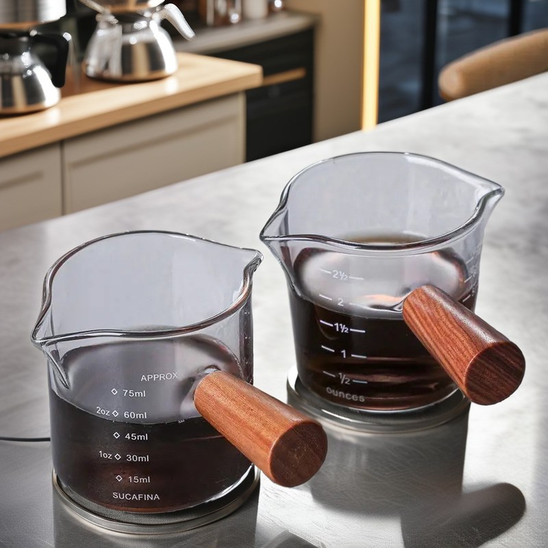투명 유리와 뚜?? 이 있는 두 입의 이탈리아 호박 유리 커피 측정 컵