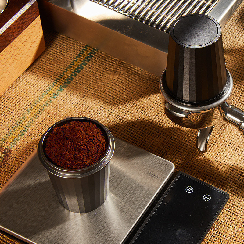 전문 스테인리스 스틸 뒤집어 바리스타를 위한 맞춤형 커피 파우더컵